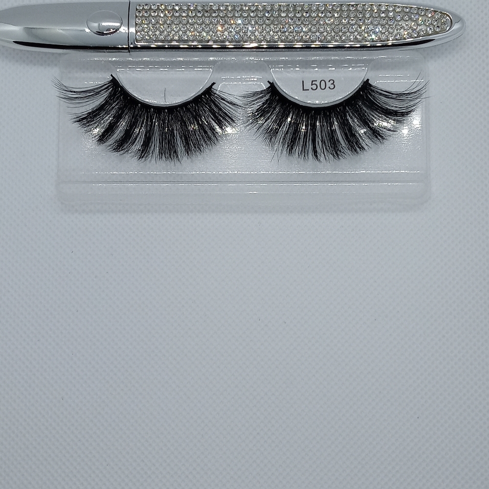 Lashes - Picture 2 of 5